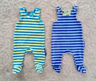 snuggly rompers with fee, size 62/3mo